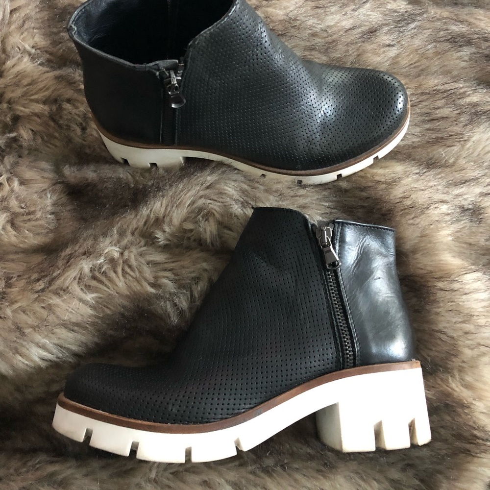 Ankle boots
